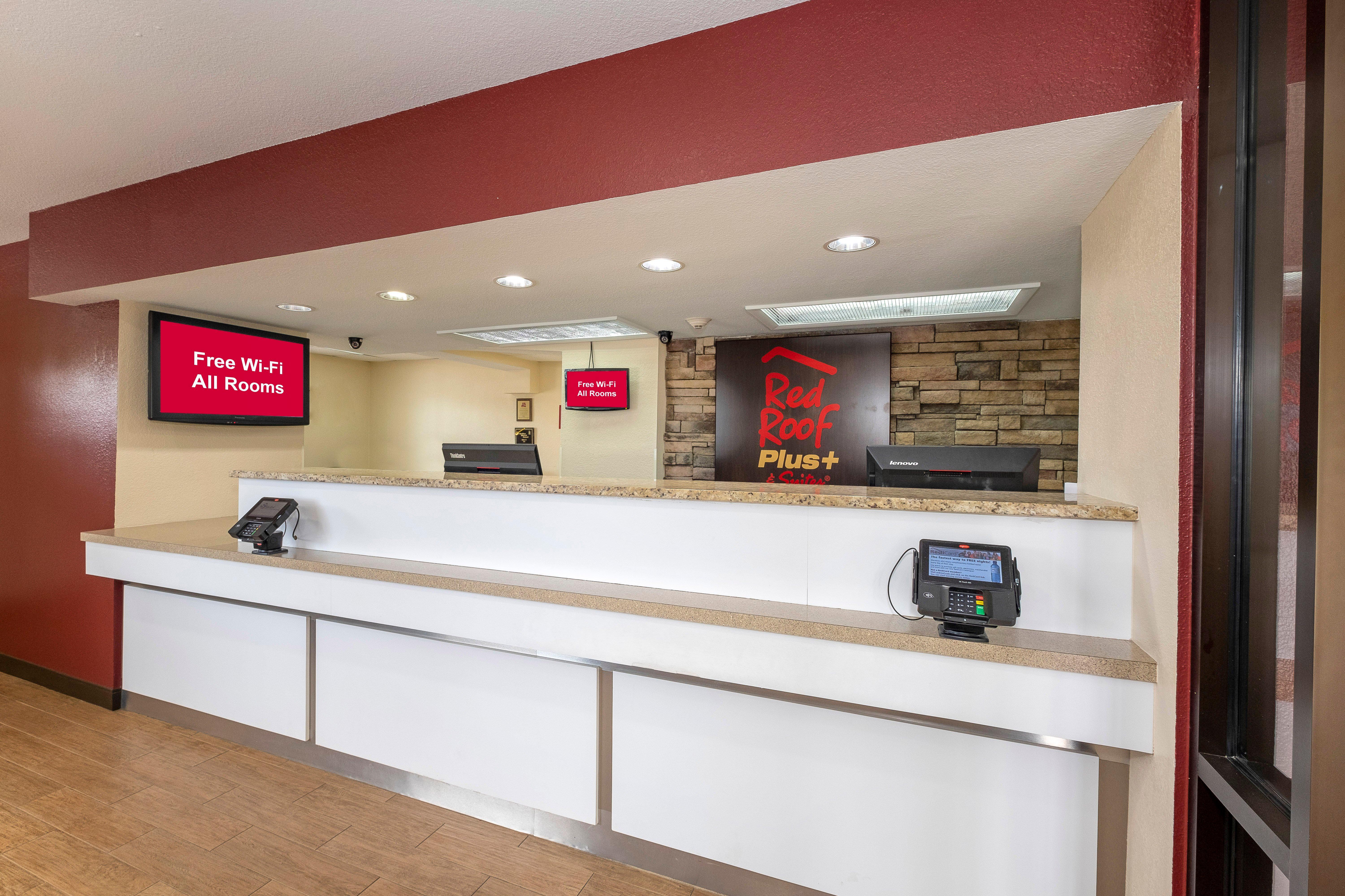 Red Roof Inn Plus+ & Suites Naples Downtown-5Th Ave S Exterior foto
