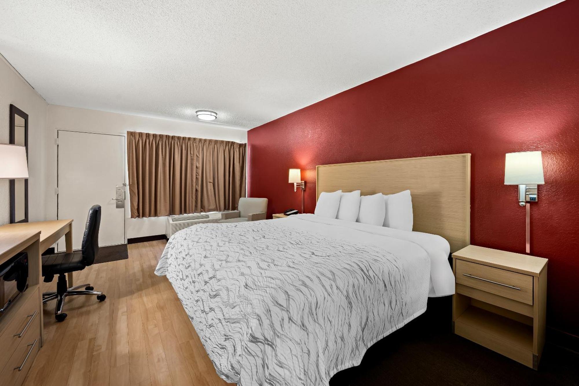 Red Roof Inn Plus+ & Suites Naples Downtown-5Th Ave S Exterior foto